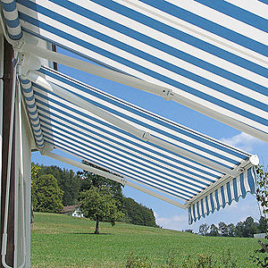 T/E – Tende a bracci per terrazzi , giardini e negozi.