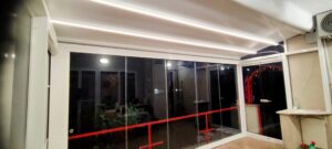 pergotenda con vetrate